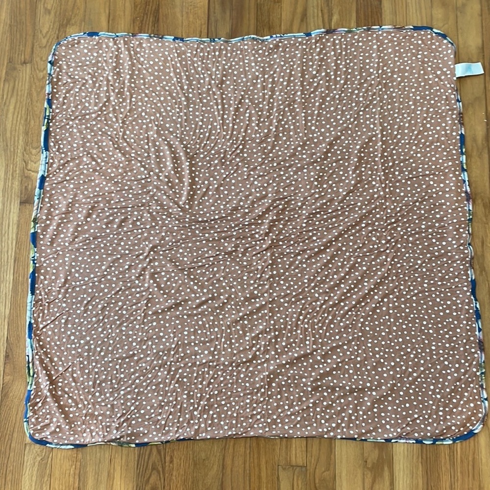 Like new POSH PEANUT Soraya bamboo blanket Patoo fall floral EUC - Picture 5 of 6